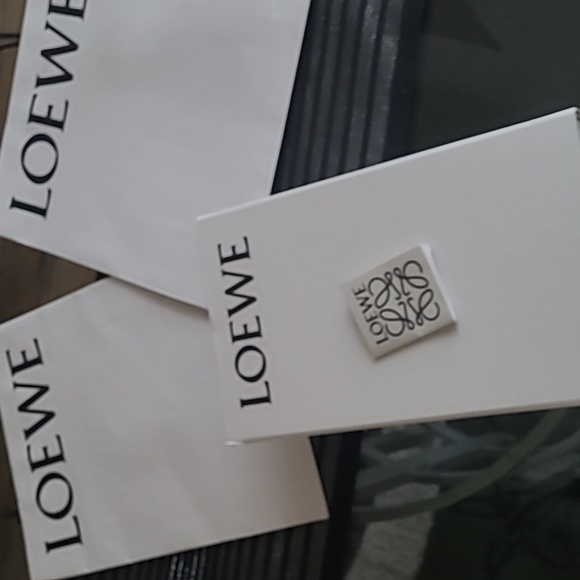💕2 LOEWE BAGS & 1 LOEWE SHOE BOX💕 - Picture 4 of 5